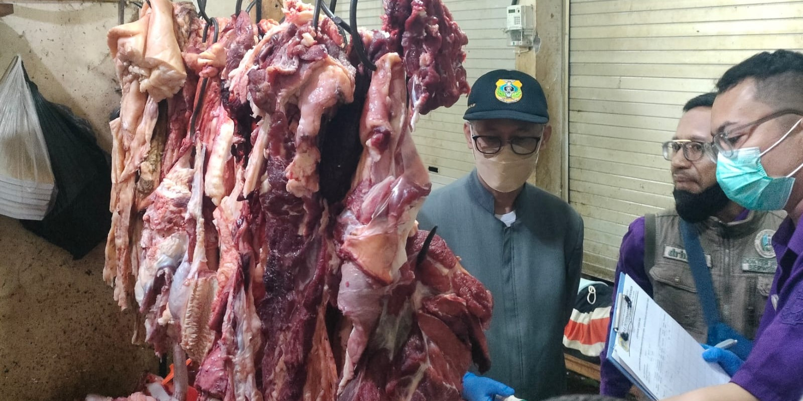 Pengawasan Pangan Segar Asal Hewan di Sejumlah Pasar Kabupaten Bondowoso Menjelang Hari Raya Idul Fitri 1447H